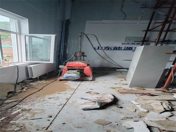 平安地基基础下沉墙体裂缝加固注浆顶升施工